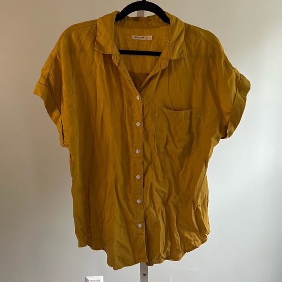 Sneak Peek Yellow Short Sleeve Button Down Shirt - Picture 1 of 4